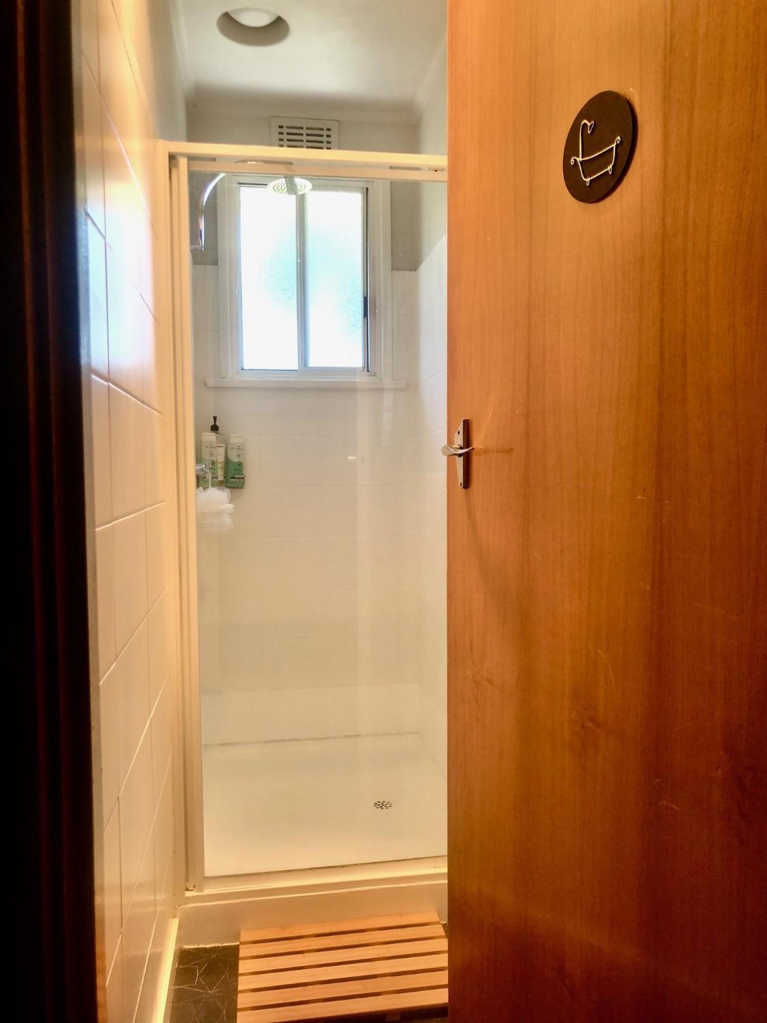 Lovely Budget Vegan Homestay Launceston Buitenkant foto