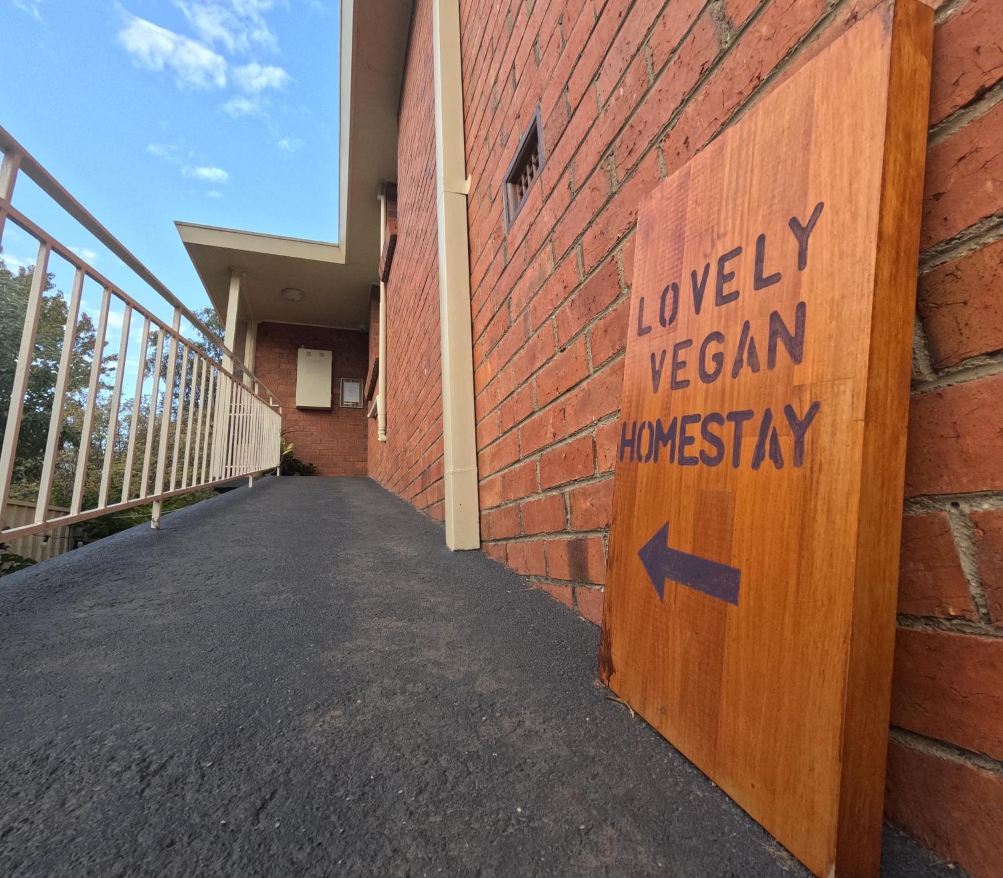 Lovely Budget Vegan Homestay Launceston Buitenkant foto